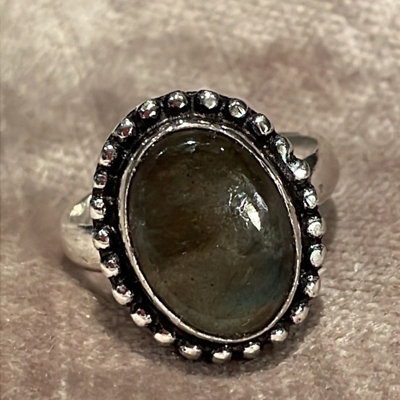 Oval Picture Frame Style Genuine Labradorite Ring 7.5 - Picture 6 of 6